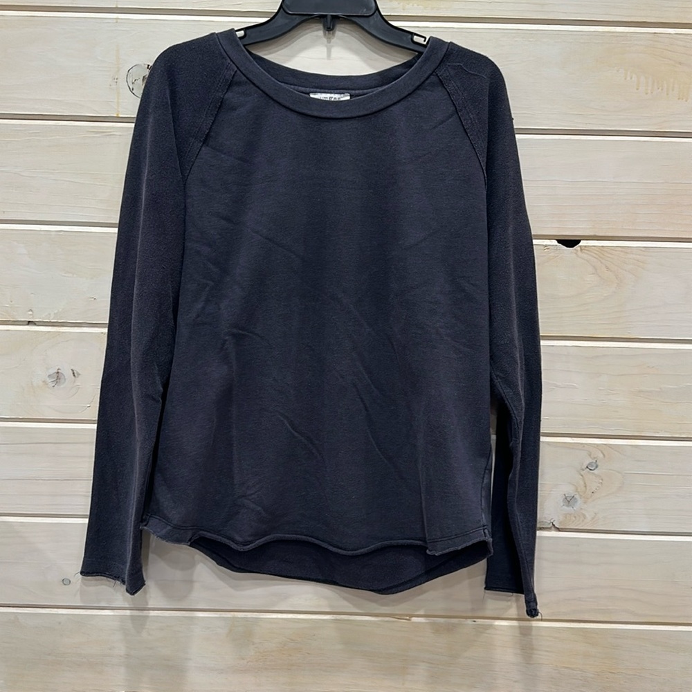 Lightweight Umgee sweatshirt size small